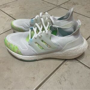 Adidas Ultra Boost 22 Cloud White / Bliss Blue Running Sneaker Power Size 8.5